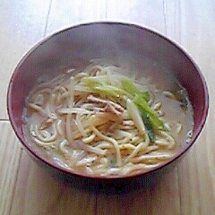 簡単☆さんまの味噌煮缶でラーメン